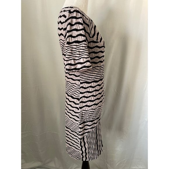 Papillon Blanc Women's Gray/Black Wavy Striped Pattern Short Sleeve Midi Dress - Picture 4 of 11